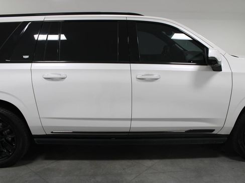 Used 2021 Cadillac Escalade ESV Sport Platinum AWD/4WD image 12