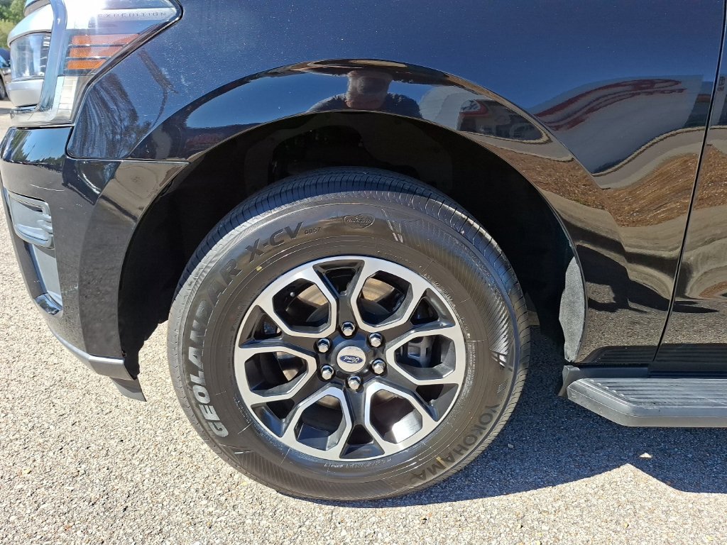 Used 2022 Ford Expedition XLT RWD image 11