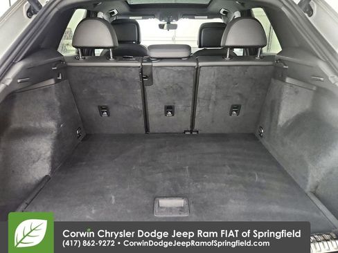 Used 2025 Audi Q3 2.0T Premium image 32