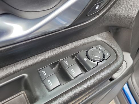 Used 2022 GMC Terrain SLT w/ Tech Package FWD image 25