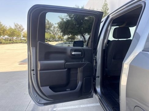Used 2021 Chevrolet Silverado 1500 LT RWD image 11