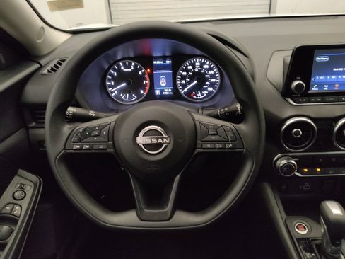 Used 2025 Nissan Sentra S FWD image 22