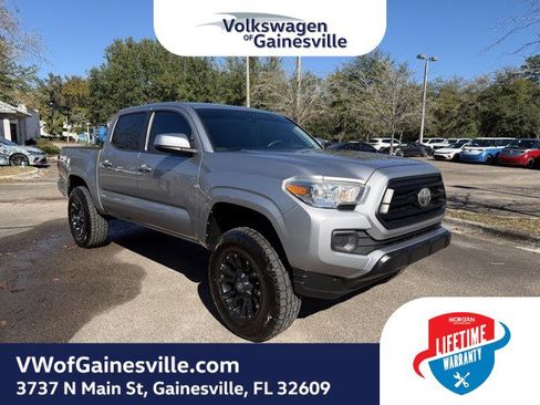 Used 2020 Toyota Tacoma SR image 1