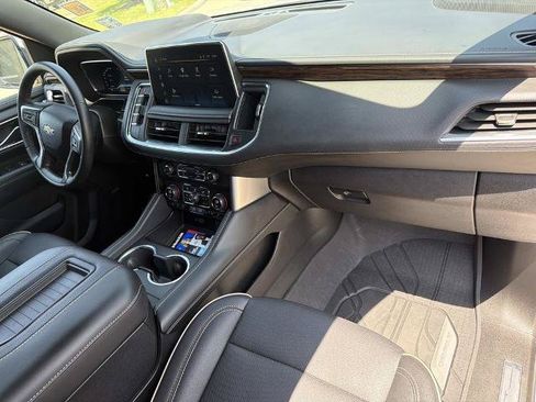 Used 2024 Chevrolet Tahoe Premier RWD image 16