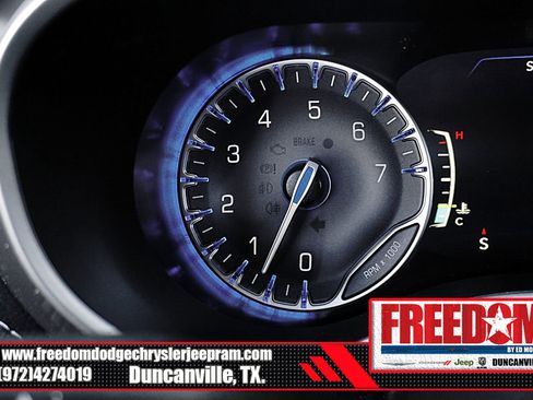 New 2026 Chrysler Pacifica Select image 29