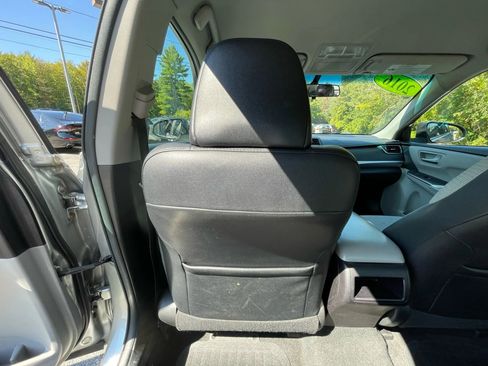 Used 2016 Toyota Camry SE image 33