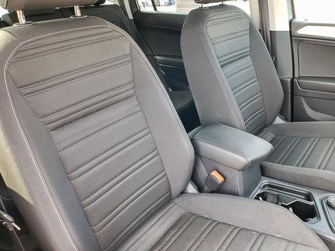 Used 2024 Volkswagen Tiguan S image 31