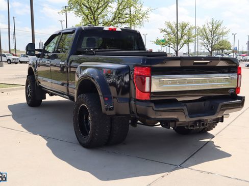 Used 2022 Ford F350 Platinum AWD/4WD image 8