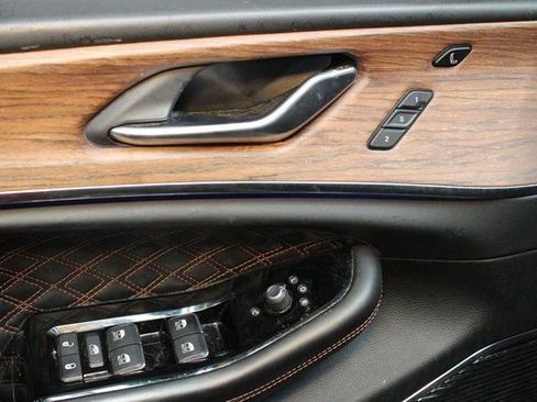 Used 2021 Jeep Grand Cherokee L Summit w/ Luxury Tech Group V image 22