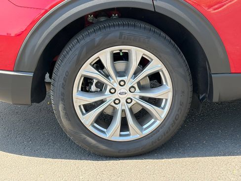 Used 2023 Ford Explorer XLT w/ Equipment Group 202A image 10