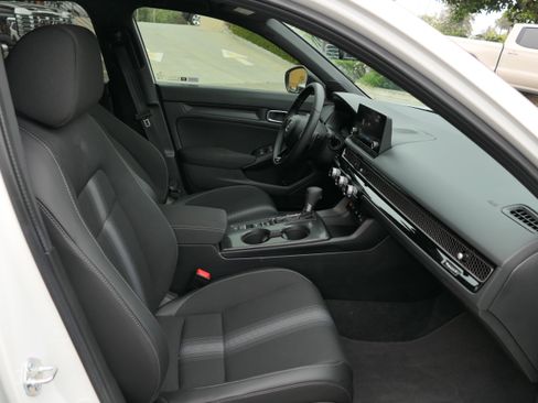 Used 2025 Honda Civic Sport image 27