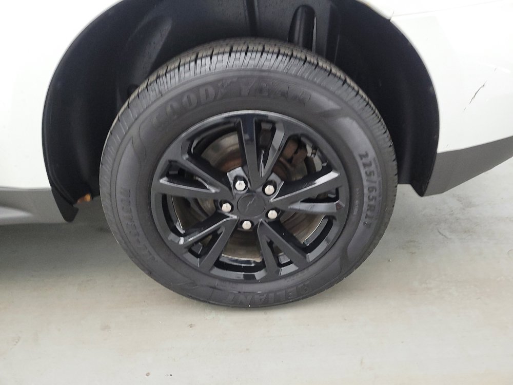 Used 2017 Chevrolet Equinox LT w/ Convenience Package FWD image 31
