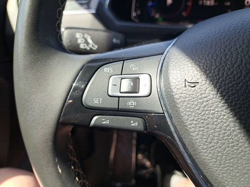 Used 2021 Volkswagen Tiguan SEL AWD/4WD image 30
