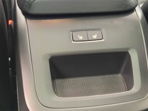 Certified 2023 Volvo XC60 B5 Core w/ Climate Package image 28