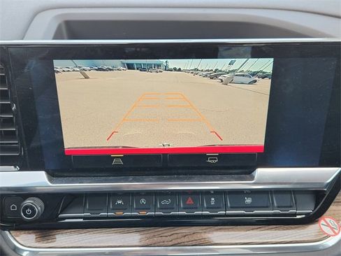 Used 2025 Chevrolet Silverado 1500 LT image 20