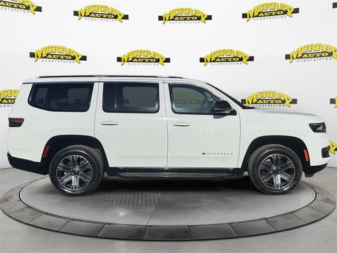 Used 2024 Jeep Wagoneer Series II w/ Flexible Seating Group image 6