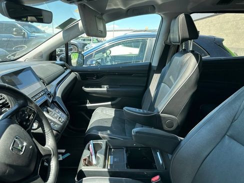 Used 2023 Honda Odyssey Elite image 7