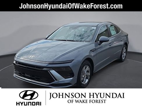 New 2026 Hyundai Sonata SE FWD image 1