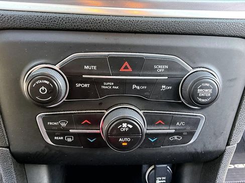 Used 2019 Dodge Charger SXT w/ Blacktop Package AWD/4WD image 24
