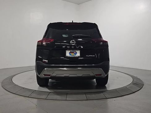 Used 2021 Nissan Rogue Platinum FWD image 4