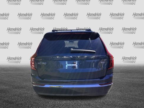 Certified 2026 Volvo XC90 B6 Plus w/ Protection Package Premier AWD/4WD image 8