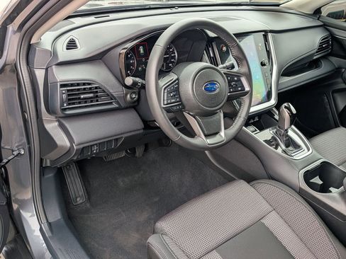 Used 2025 Subaru Outback Premium AWD/4WD image 13