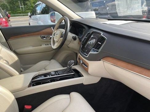 Used 2018 Volvo XC90 T6 Inscription w/ Convenience Package AWD/4WD image 8