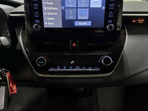 Used 2022 Toyota Corolla LE FWD image 21