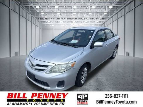 Used 2012 Toyota Corolla LE FWD image 1