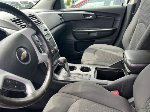 Used 2009 Chevrolet Traverse LT FWD image 25