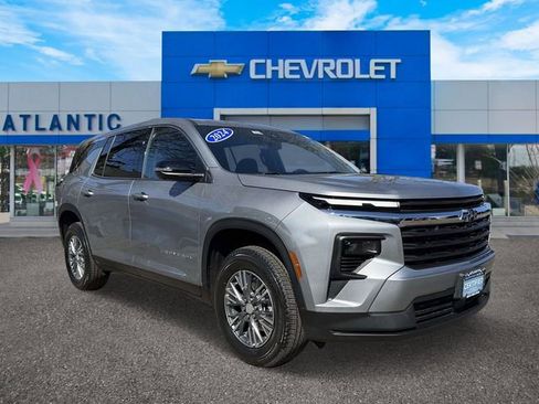 Certified 2024 Chevrolet Traverse LS image 2