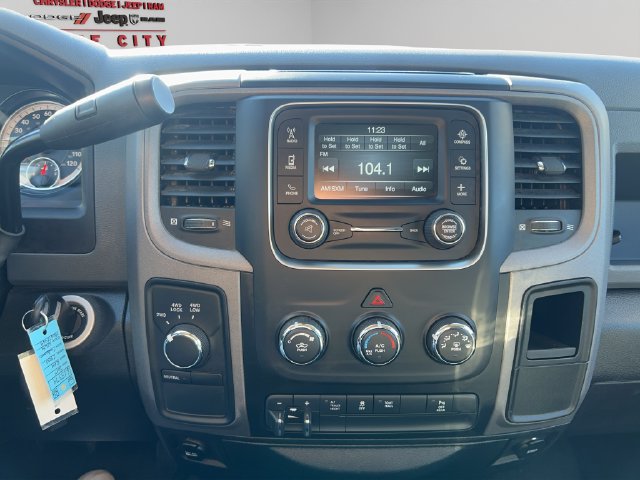Used 2017 RAM 2500 Tradesman w/ Chrome Appearance Group AWD/4WD image 21