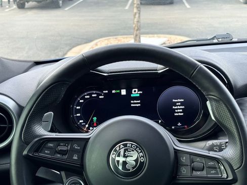 Used 2024 Alfa Romeo Tonale Veloce image 17