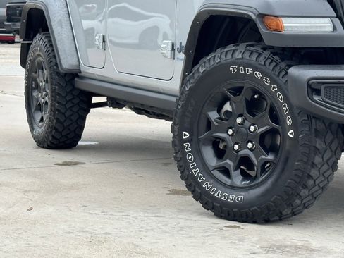 Used 2023 Jeep Wrangler Unlimited w/ Cold Weather Group AWD/4WD image 12