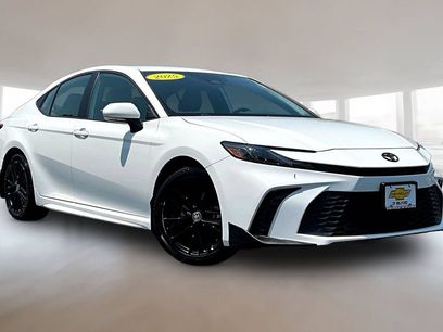 Used 2025 Toyota Camry SE w/ Convenience Package