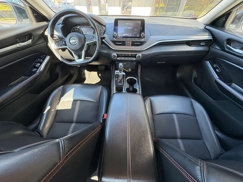 Used 2024 Nissan Altima 2.5 SR FWD image 23