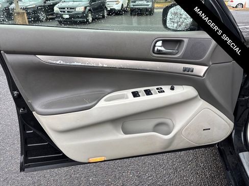 Used 2012 INFINITI G37 x w/ Premium Pkg image 14