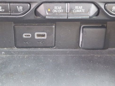 Used 2023 Chevrolet Tahoe Premier image 37