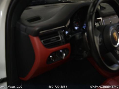 Used 2023 Porsche Macan AWD/4WD image 25