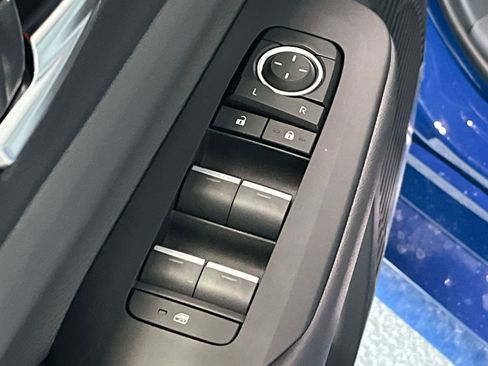 New 2026 Toyota Prius XLE FWD image 33