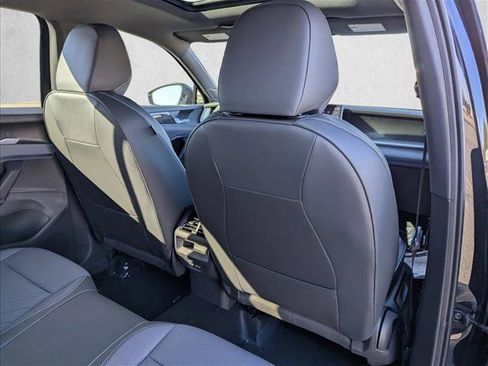 New 2026 Volkswagen Tiguan SE R-Line FWD image 29