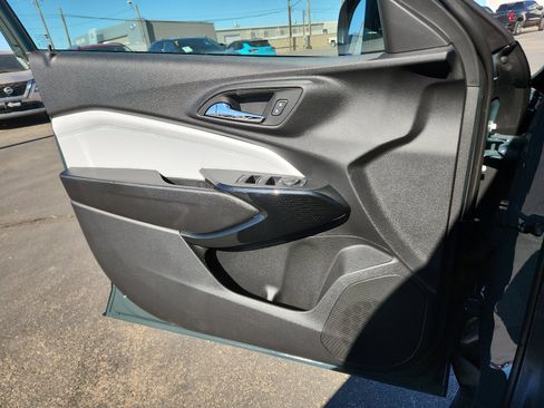 New 2026 Chevrolet Trax LT w/ Driver Confidence Package image 13