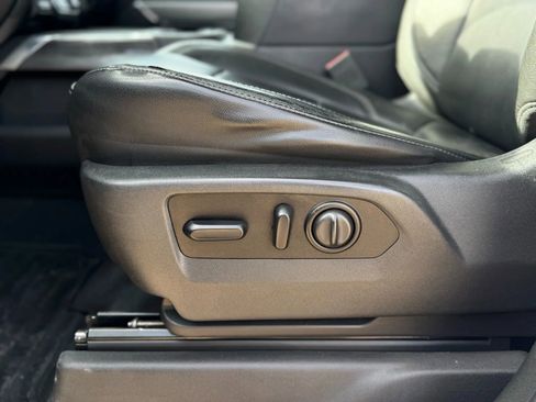 Used 2020 Chevrolet Silverado 2500 LTZ w/ LTZ Premium Package image 8