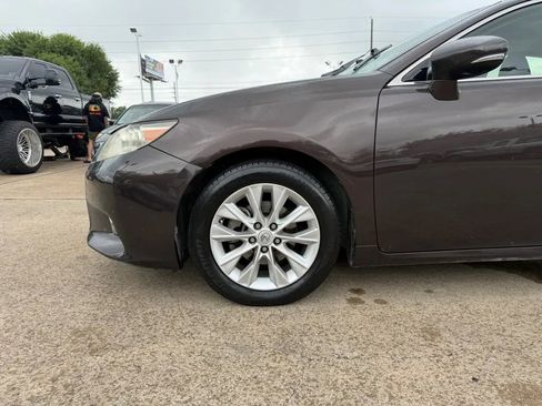 Used 2013 Lexus ES 300h w/ Luxury Pkg FWD image 6