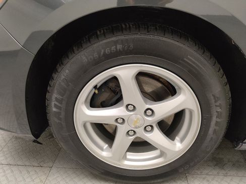 Used 2018 Chevrolet Malibu LS image 31