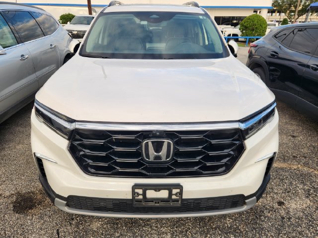 Used 2023 Honda Pilot Elite image 2
