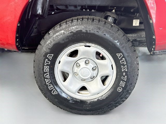 Used 2017 Toyota Tacoma SR RWD image 34
