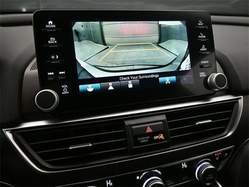 Used 2022 Honda Accord Touring image 14