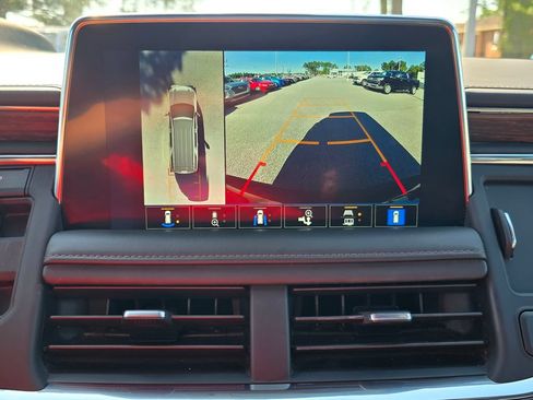 Certified 2022 Chevrolet Tahoe High Country AWD/4WD image 20