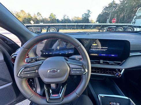 New 2026 Chevrolet Equinox RS image 8